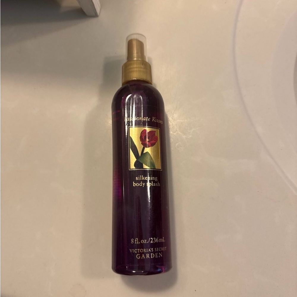 RARE Vintage 2 Victoria's Secret Passionate Kisses Body Splash in Deep Purple